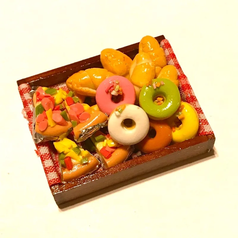 Bé thích mê bánh mì nhỏ xinh cho bàn chơi