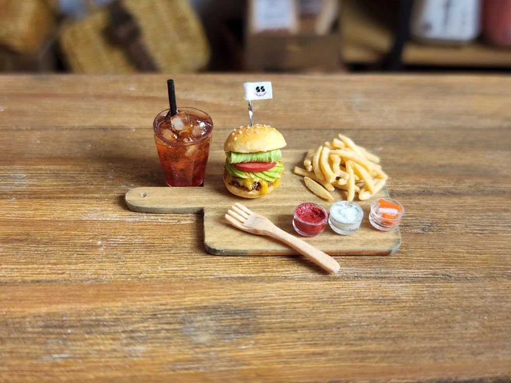 Miniature food khiến người xem choáng ngợp vì độ tỉ mỉ