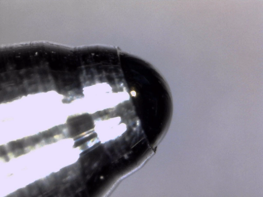 Bút bi nét nhỏ giúp đường nét thanh thoát sắc gọn