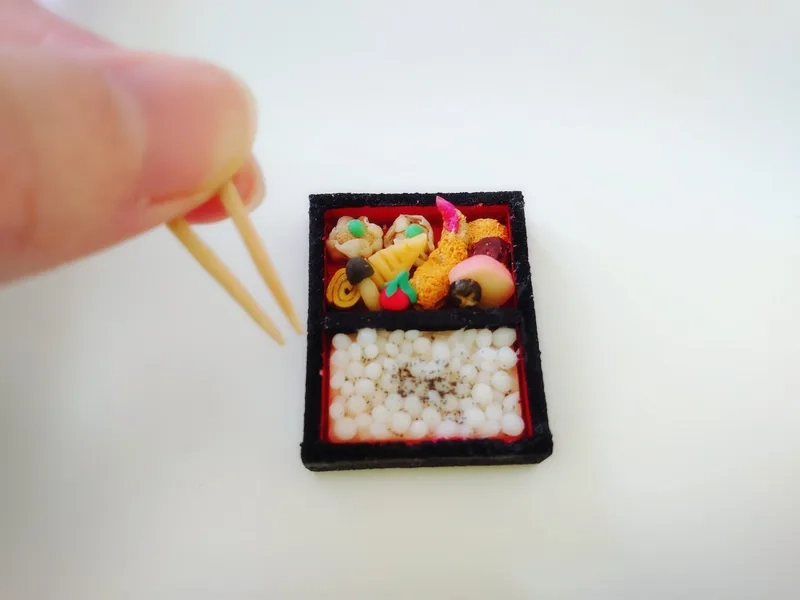 Sáng tạo với nặn đồ ăn nhỏ xíu cho bàn tiệc mini