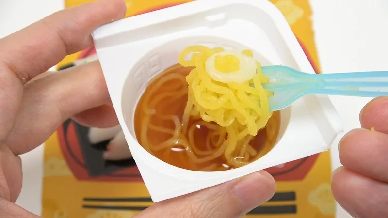 Khám phá hương vị Việt qua mì tôm tí hon Việt