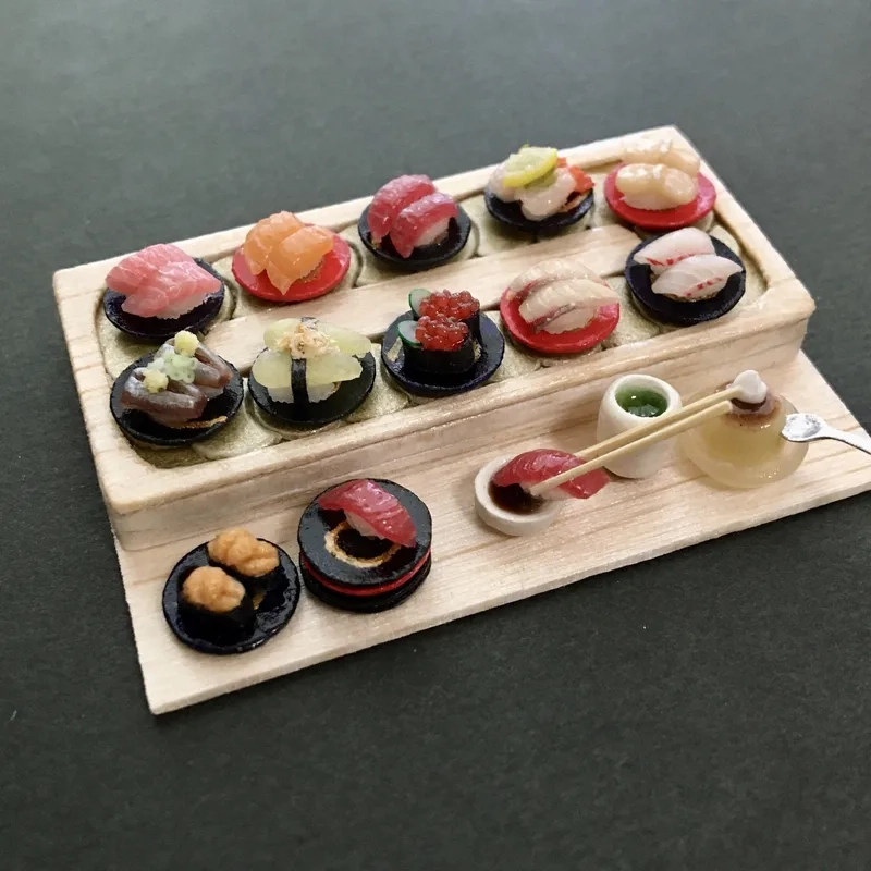 Tự tay thực hiện làm sushi mini tại nhà