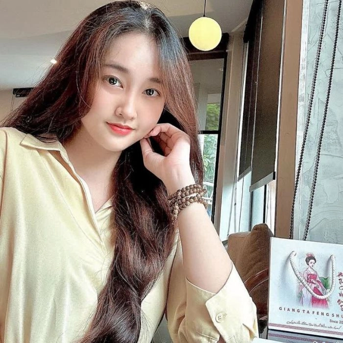 Chân dung tác giả Linh Lan