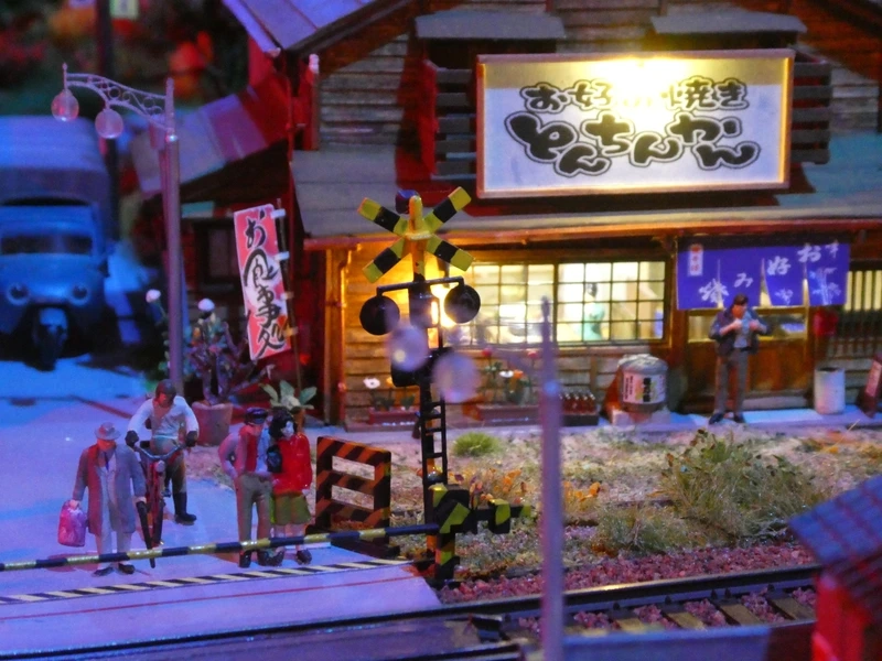 Trang trí bàn làm việc tinh tế mô hình đường phố Nhật Bản trang trí