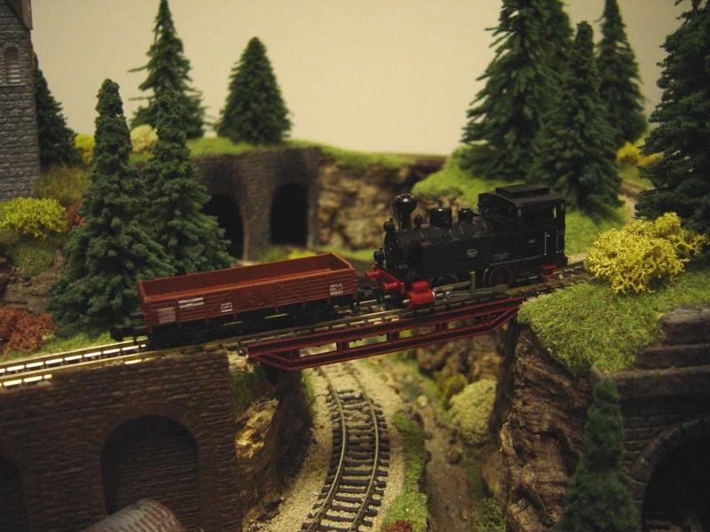 Nghệ thuật thu nhỏ sống động mô hình xe lửa mini nghệ thuật