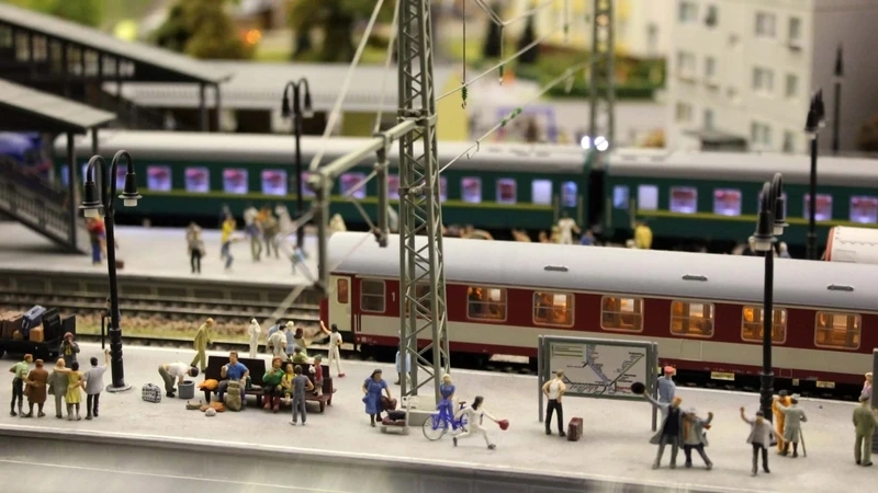 Thu nhỏ xe lửa cực tinh xảo mô hình xe lửa mini thu nhỏ