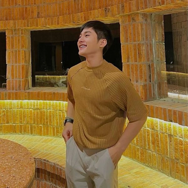 Chân dung tác giả Phạm Anh Tuấn