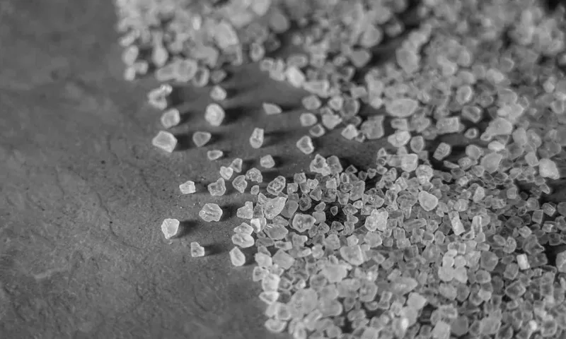 Muối $NaCl$ dưới kính hiển vi