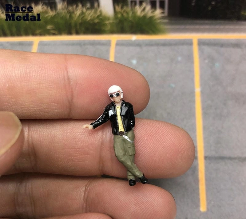 Cửa hàng mô hình người tí hon 1:64 nhiều mẫu hiếm